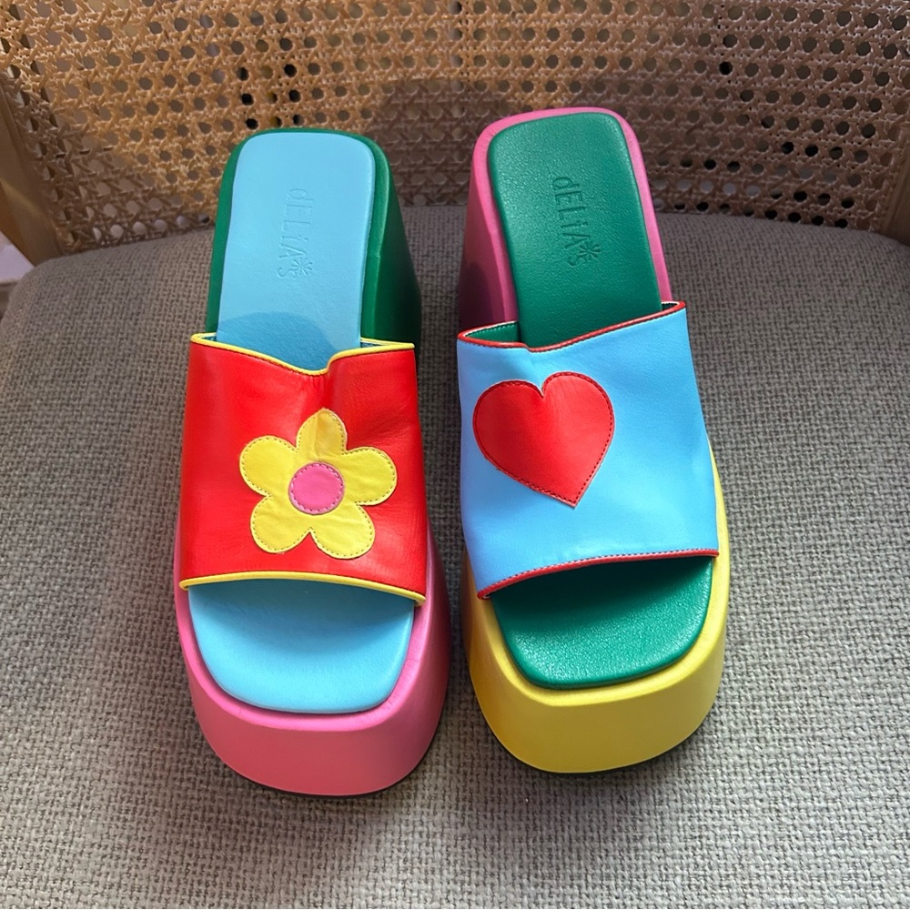 Delia’s free luv color block platform sandals